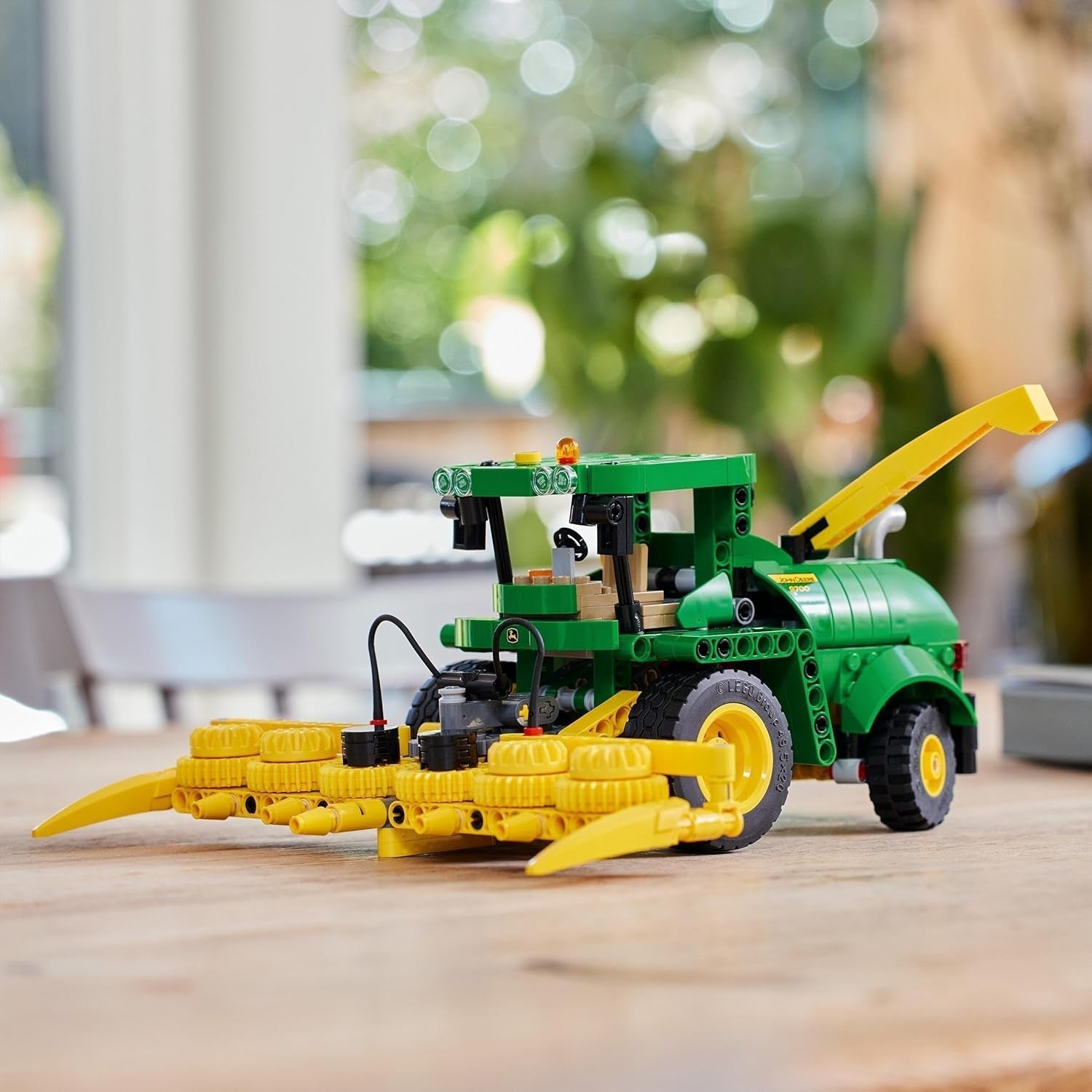 LEGO Technic John Deere 9700 Takarmánykombájn Gyerek játék traktor Farm Szett Járműmodell valósághű funkciókkal Ajándék fiúknak és lányoknak 9 éves, 42168 építőkészletek Besuche den LEGO-Store