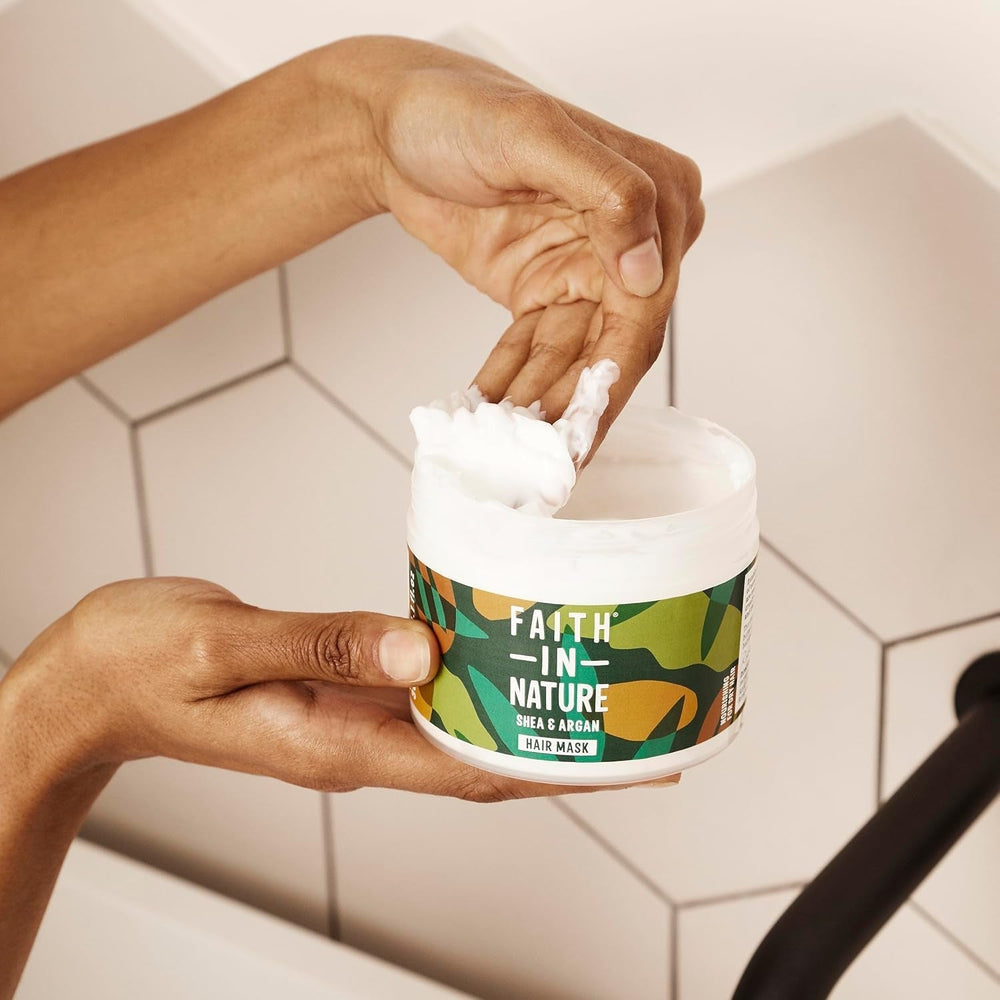 Faith in Nature Mască de păr naturală din nucă de cocos, hidratantă, vegană, cruelty-free, fără SLS și parabeni, păr normal sau uscat, 300 ml Masca de par Naty Shop