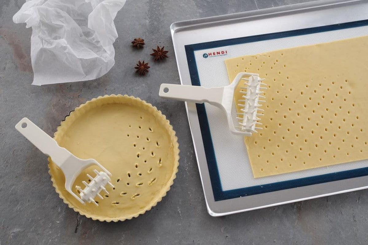 HENDI Stiproller, Stippwalzse, Teigigel, Teig Gitterschneider, für saftige Kuchen- und Gebäckböden sowie Pizzateig, 77x210mm, polipropilén