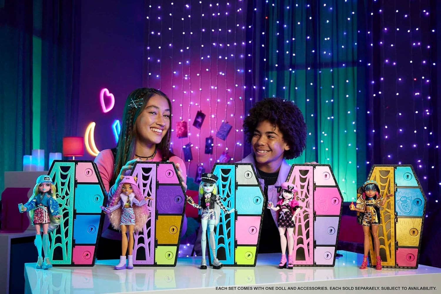 Monster High HKY62 - Puppe und Modeset, Frankie Stein mit Spind und über 19 Zubehörteilen, Skulltimate Secrets, Puppen Spielzeug für Kinder ab 4 Jahren