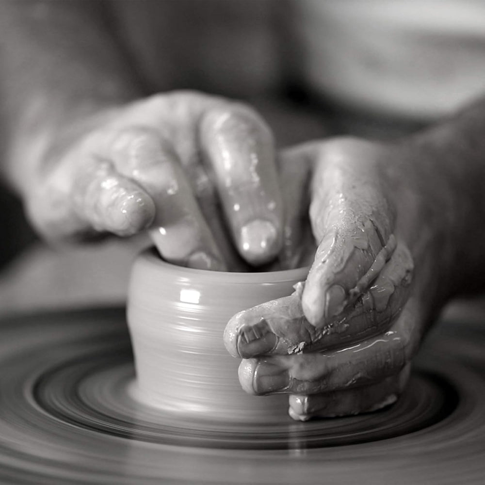 City to Cottage® - Set mare de ceai | Roșu și alb | Buline | Lucrat manual | Ceainic ceramic 1,7 litri, ulcior de lapte, zaharniță