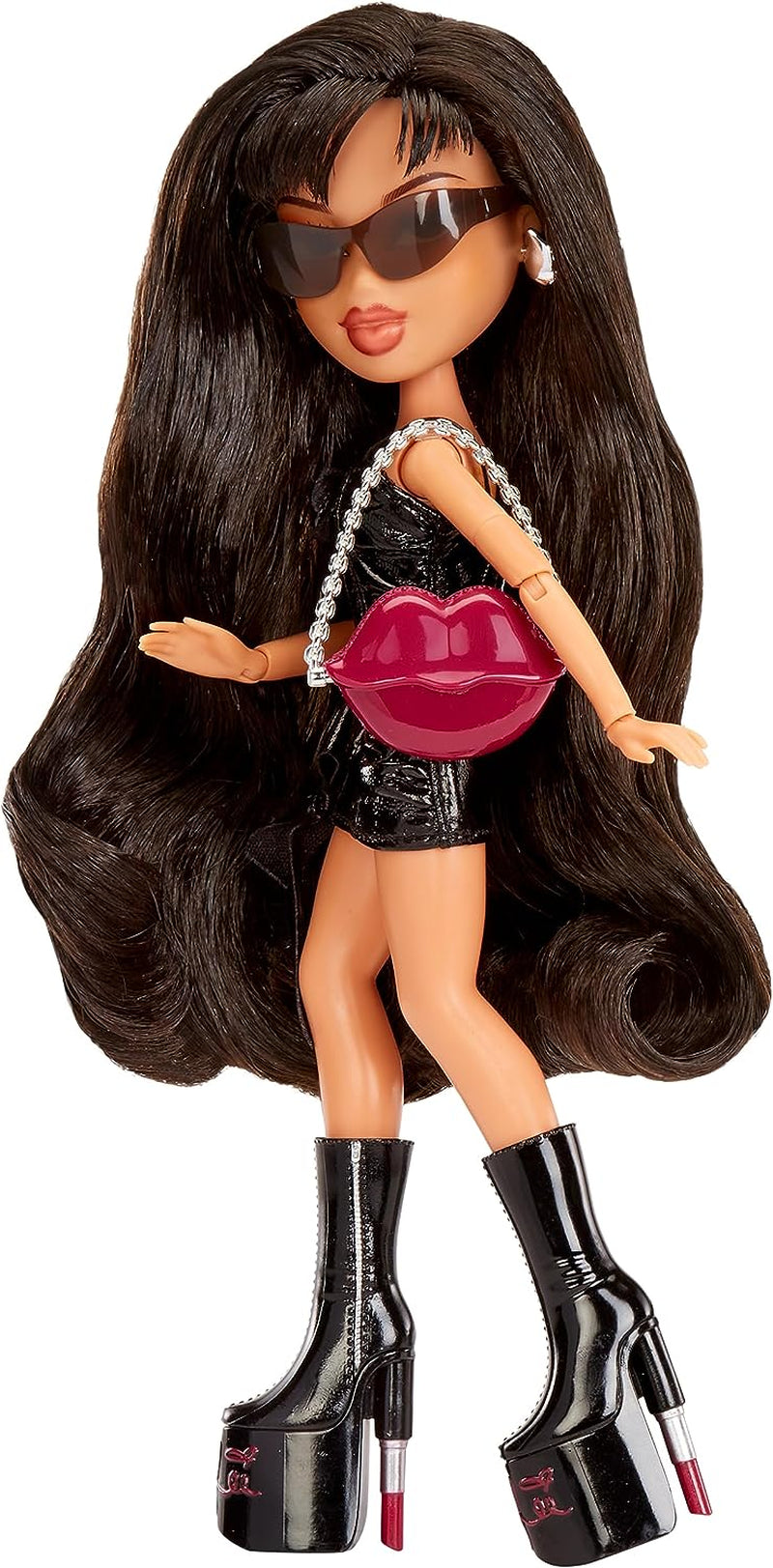 Bratz x Kylie Jenner - Day Modepuppe - Sammlerpuppe mit Tagesoutfit, Accessoires und Poster - Für Kinder und Sammler ab 6 Jahren, Veganes Lackleder