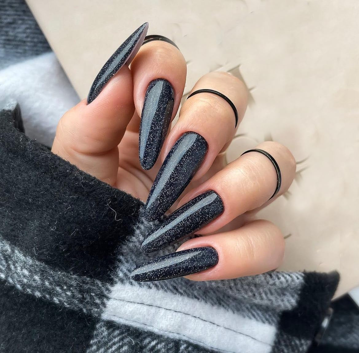 Mouyouglow Unghii lungi, Stiletto, alb lăptos, gradient roz, sclipici, cool, unghii false cu lipici, unghii artificiale roz Ombre sclipici