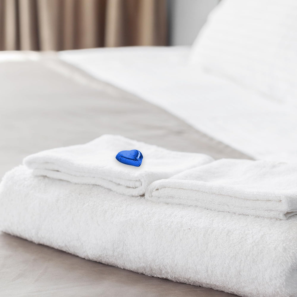 Günthart 150 kék csokoládé szív nugát töltelékkel | Pingvinek nugát krémmel | Blue Chocolate Penguin Hearts | Verseny | Kék csokoládé szívek | Pingvin (1,2 kg)