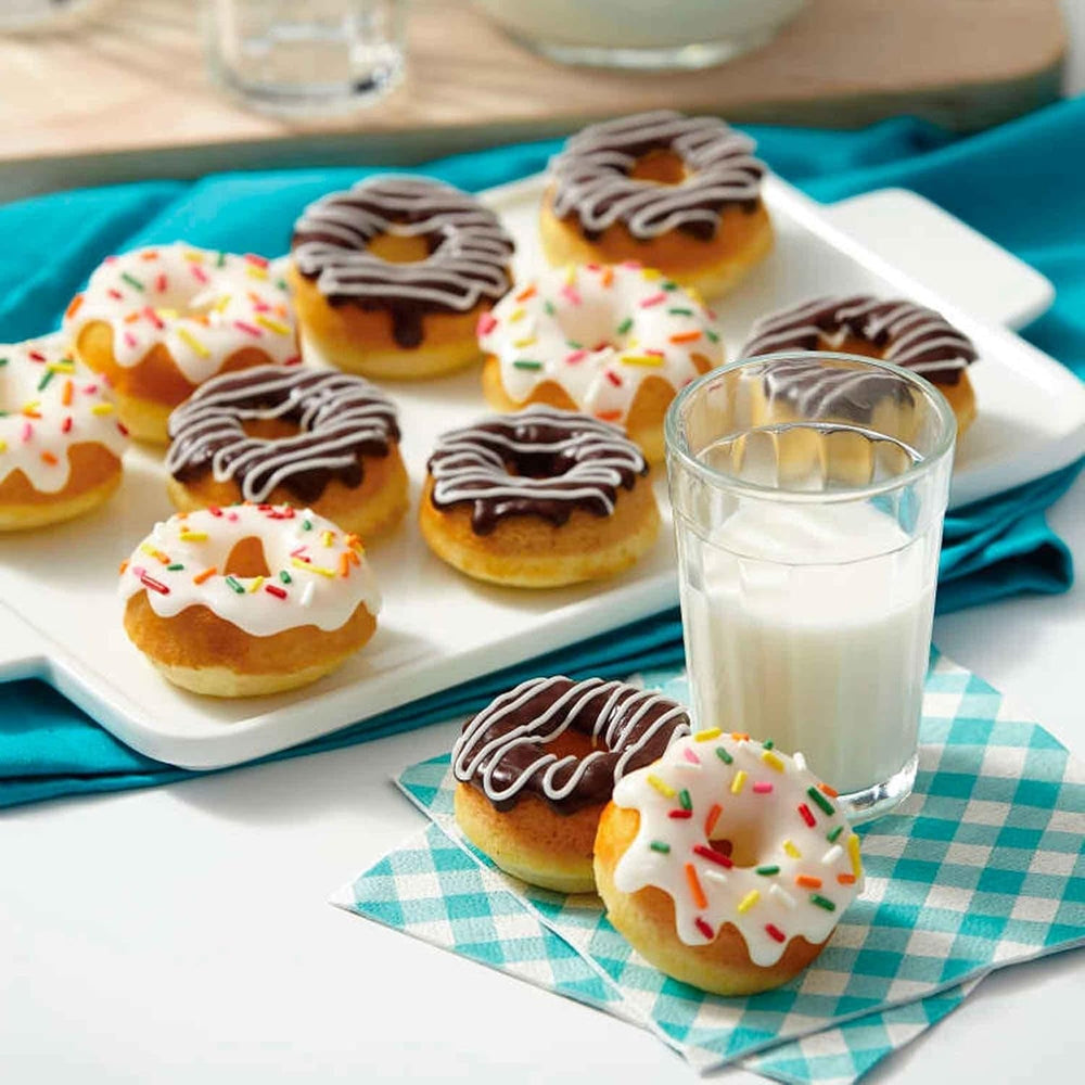 Wilton Donut-Backform Mit 12 Mulden Donutform, Hochwertige Donut Backform Mit Antihaftbeschichtung Für 12 Mini-Donuts, Spülmaschinenfest Formák és tálcák sütéshez Naty Shop