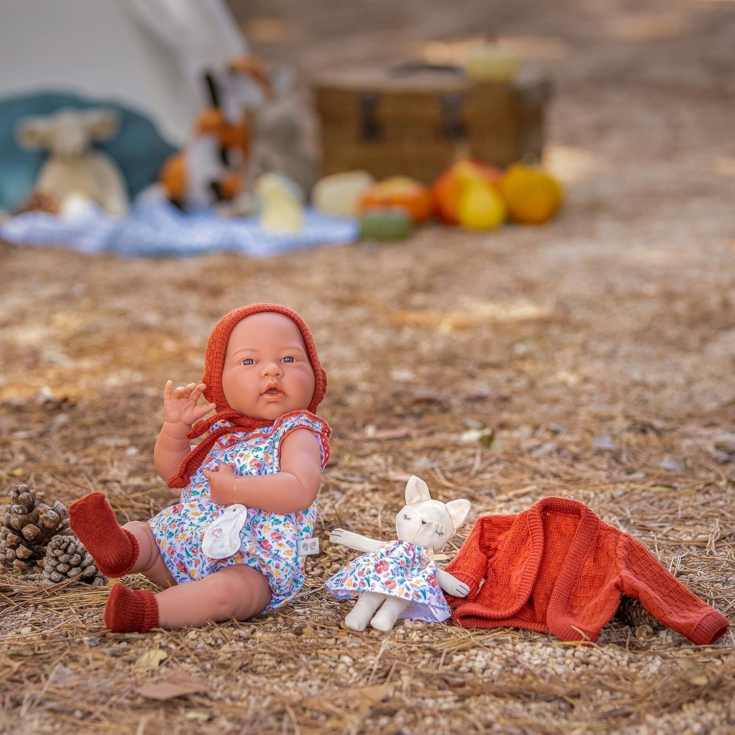 jc toys- Muñeca La Newborn recién nacida de 38 cm, de vinilo Suave, colección Nature, Con ropa floral, chupete y Peluche, niña, desinada en España por Berenguer, +2 años