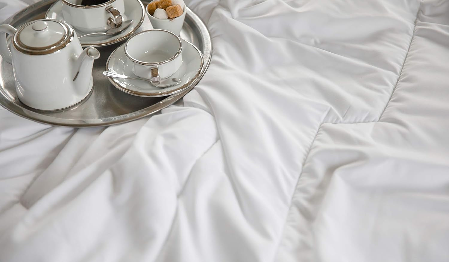 COLAS NORMAND paplan, atka- és antibakteriális, könnyű, 260 X 240 cm, hosszan tartó hatás, tökéletes higiénia, mikroszálas, puha és kényelmes, mosható, fehér 53130250 Paplanok és paplanok Naty Shop