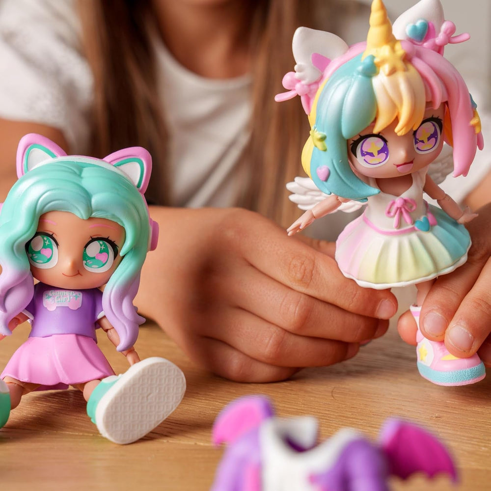 BANDAI - Animakii Einhorn und Fledermaus - Set Personalisierbare Puppen - 1 Puppe, 4 Gesichter, 2 Frisuren, 2 Outfits, 2 Paar Schuhe - Kreatives Spielzeug ab 5 Jahren - HEA26348