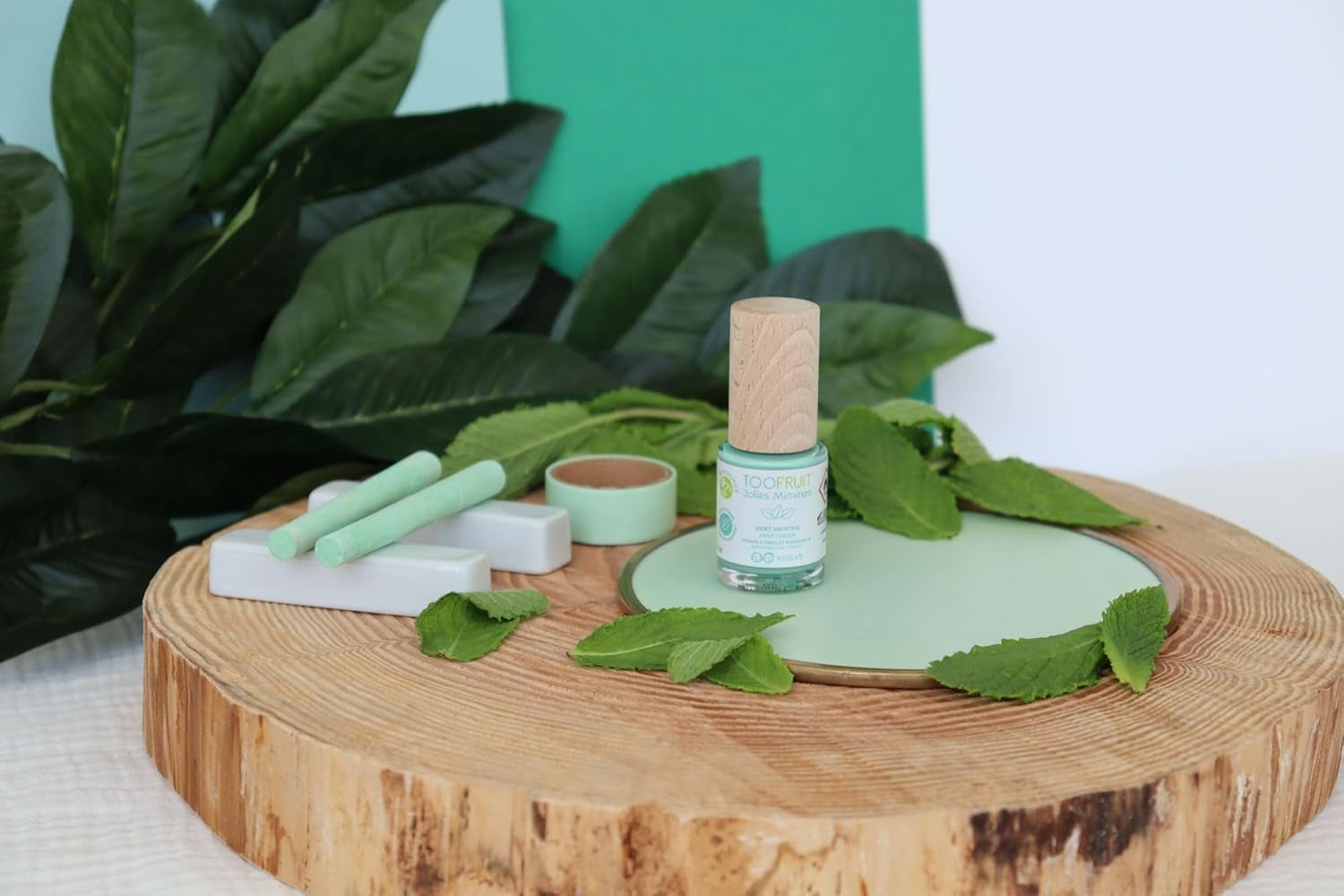 TOOFRUIT Kids Mint körömlakk - vízbázisú, eltávolítható, oldószermentes, nem mérgező és biztonságos, 100% vegán, 10 ml