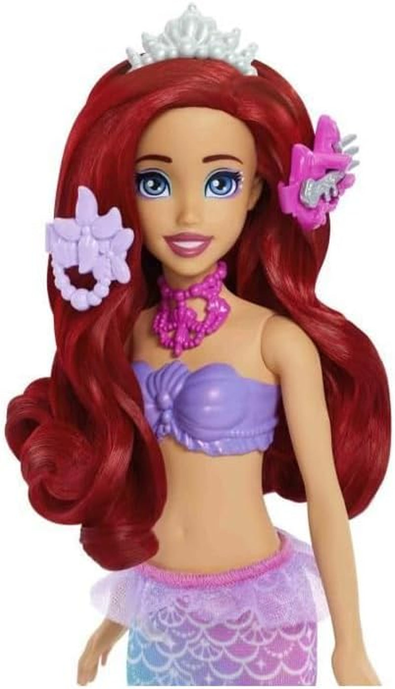 Mattel Disney Princess Toys, Make-up Shell Mermaid Arielle Fashion Doll cu coadă detașabilă, masă de machiaj cu 5 surprize pop-up repetabile și 5 accesorii, JBF86 Papusi Naty Shop