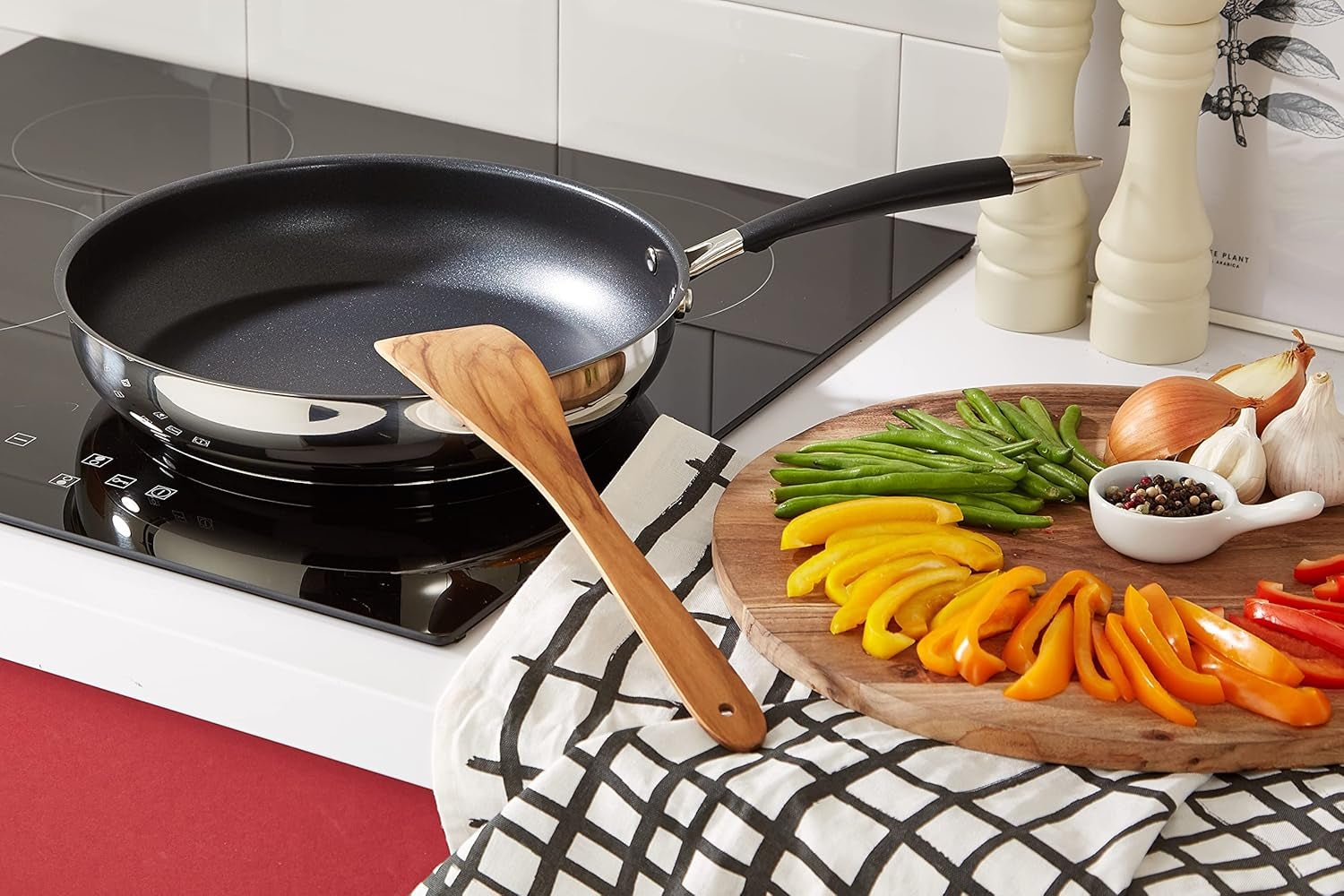 Serpenyő, 28 cm, fekete Naty Shop Fazekak és serpenyők