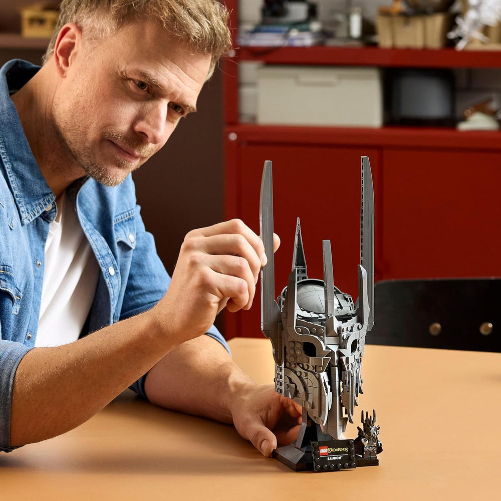 LEGO Icons 11373 A Gyűrűk Ura: Szauron sisakja, játékkészlet
