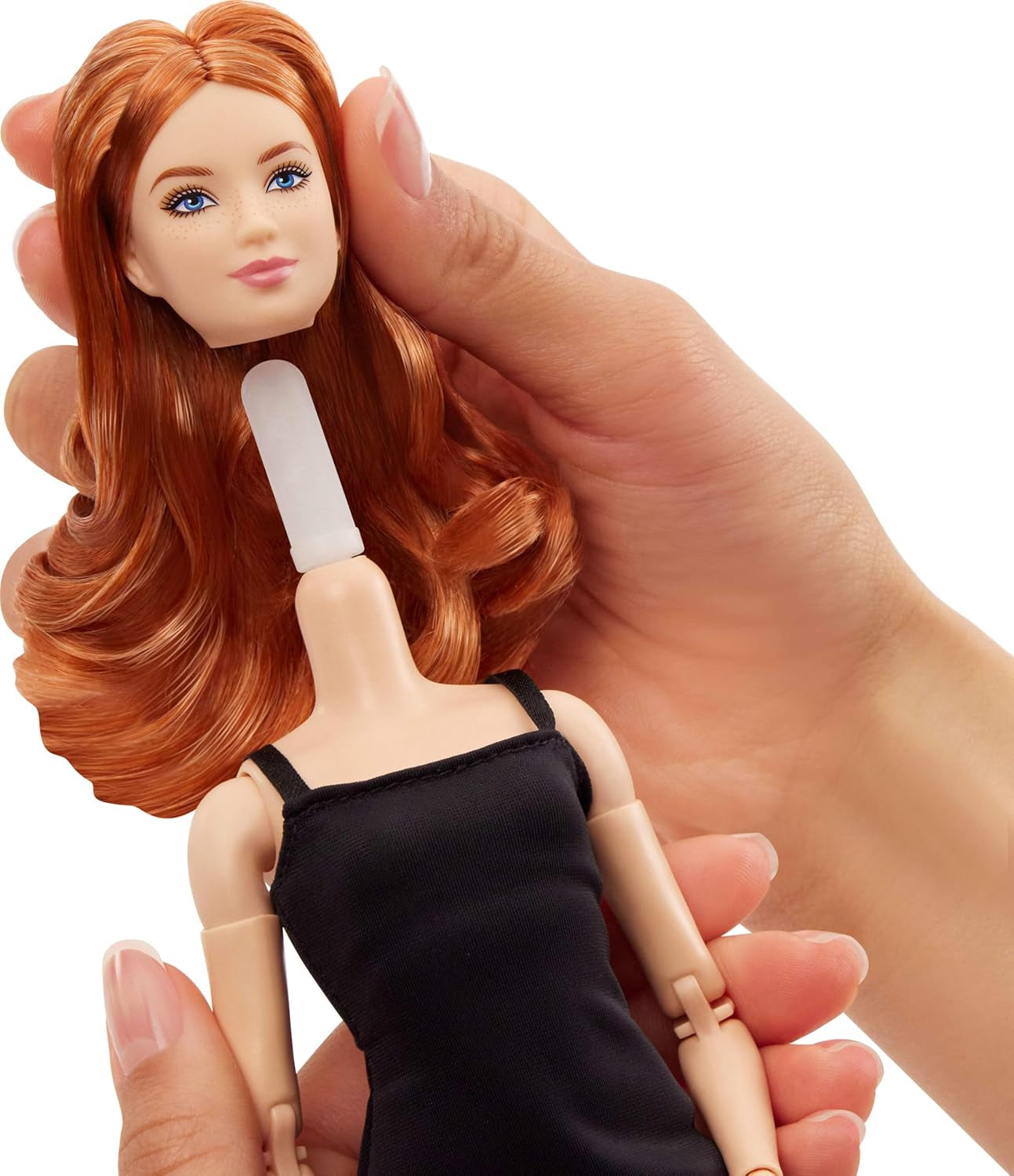 Mattel Barbie Basics Model 4 gyűjthető baba piros fürtökkel, fekete mini ruha és csizma, univerzális divat, kis mozgatható test és cserélhető fej, JBH74 Naty Shop babák