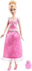Mattel Disney-Princess-Spielzeuge, Hamupipőke-Modepuppe 2 Looks, 9 Accessoires, 2 Oberteile zum Anklipsen és 2 Röcke. 2-in-1-Geschichten inspiriert vom Disney-Film, JCR95