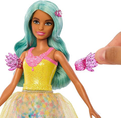 Barbie Ein Verborgener Zauber – Teresa Puppe mit märchenhaftem Outfit, gewelltes Haar und Kamm für Frisierspaß, für Kinder ab 3 Jahren, HLC36