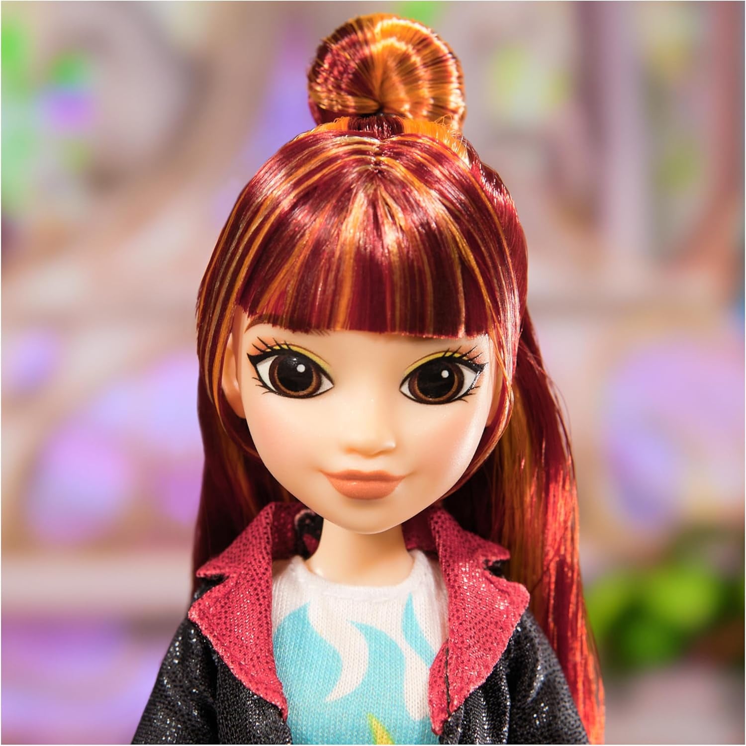 Păpușa Valentina de la Unicorn Academy - păpușa originală din popularul serial Netflix, cu o înălțime de 24 cm și 5 accesorii pentru jocuri de rol imaginative, pentru copii cu vârsta de 4 ani și peste