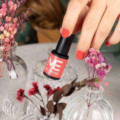 Me by Semipermanent Enamel Peach - 272 Floral Shock - Fényes felület - Easy Off technológia - Easy Off - Vegán és kegyetlenségmentes - 4,5 ml