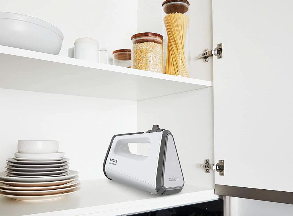 Krups GN9121 3 Mix 9000 Handmixer | 750 Watt | Geschwindigkeitsregler | Turbomodus | Auswurffunktion | Ergonomischer Griff | Inkl. Schneebesen, Knethaken, Pürierstab-Aufsatz, Messbecher | Weiß/Silber Naty Shop