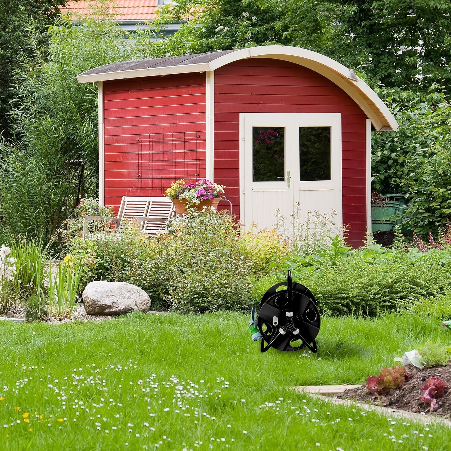 Rolă furtun Relaxdays, pentru furtun de 30 m 1/2", oțel, plastic, suport furtun, HL: 38 x 42 x 31 cm, negru-gri