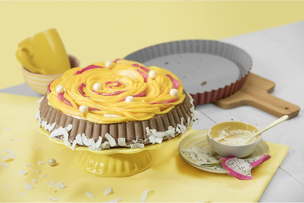 ORIGINAL KAISER Classic plus Obstbodenform 28 Cm, 28.4 X 28.4 X 3.5 Cm & Classic Mini Torteletts 6 Stück, Tartelette Förmchen 10 Cm, Tarteform Klein, Tortelettförmchen Antihaftbeschichtet Matrite si tavi pentru copt Naty Shop