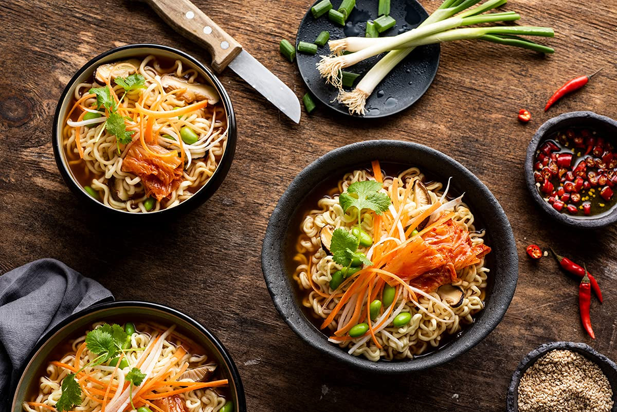 Nong Shim Kimchi Ramyun instant tészta - Koreai ramen leves csészében - Gyors elkészítése - 1 csomag 75 g