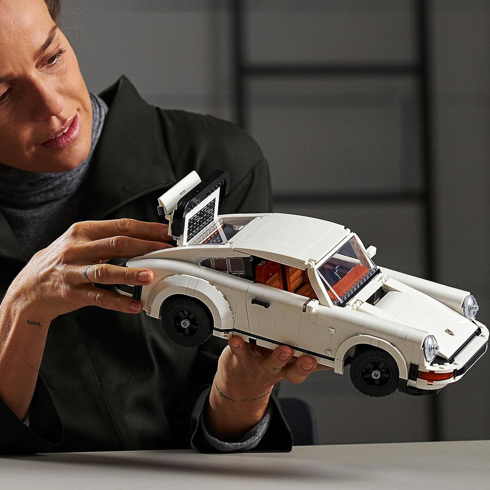 LEGO Icons Porsche 911 autómodell felnőtteknek, versenyautó-modellkészlet 10295 építőkészlet összegyűjtéséhez Besuche den LEGO-Store