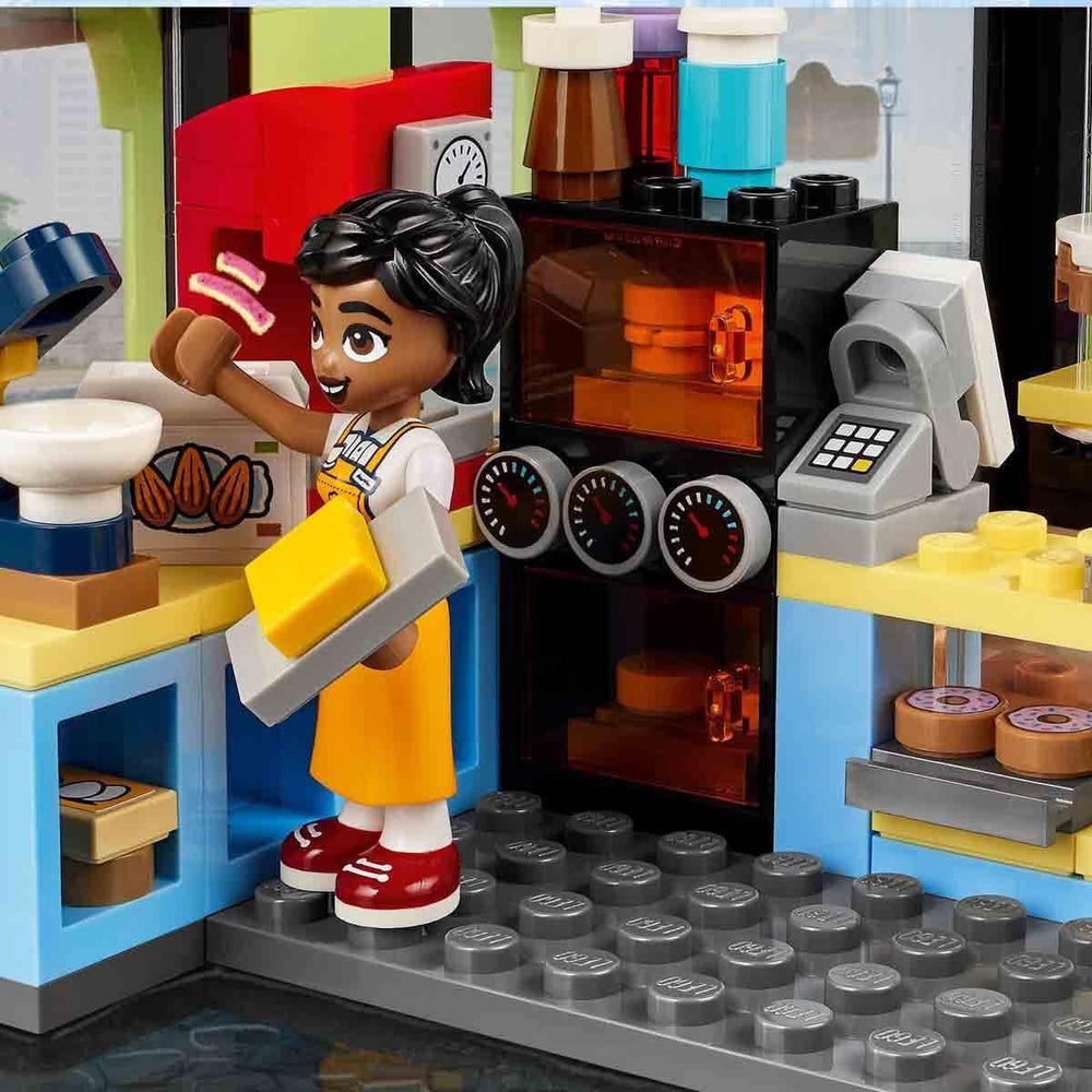 LEGO Friends Heartlake City Café, Gyerekjáték, Játék pékség, Ajándékötlet 6 év feletti lányoknak és fiúknak, 3 db játékfigura és kutyafigura készlet 42618 Építőkészletek Besuche den LEGO-Store