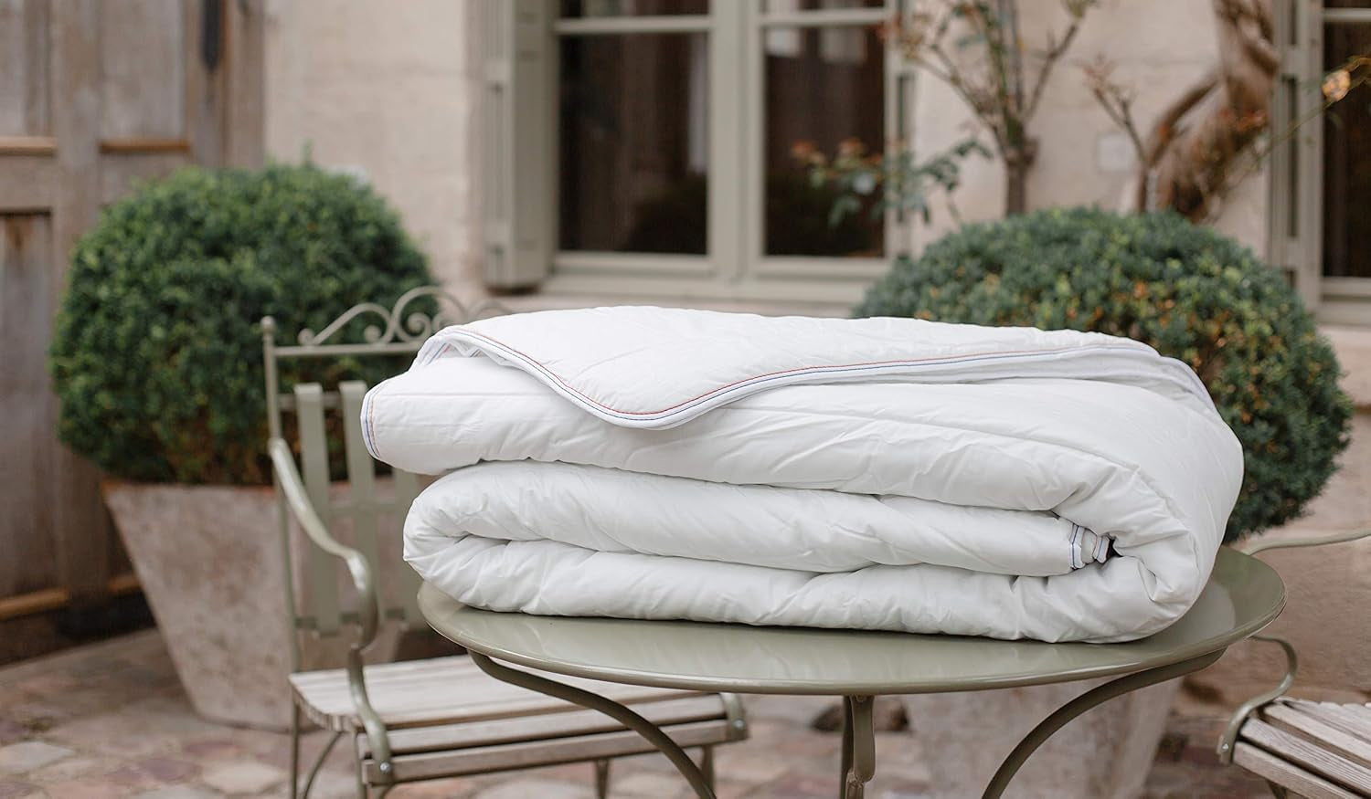 COLAS NORMAND Meleg paplan, 95°C-on mosható, 240 X 220 cm, strapabíró, mikroszálas, puha, selymes és kényelmes, francia gyártmány, fehér Paplanok és paplanok Naty Shop