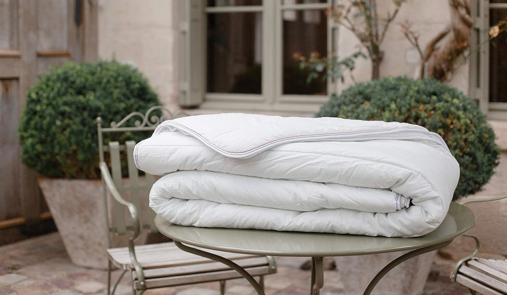 COLAS NORMAND Meleg paplan, 95°C-on mosható, 240 X 220 cm, strapabíró, mikroszálas, puha, selymes és kényelmes, francia gyártmány, fehér Paplanok és paplanok Naty Shop