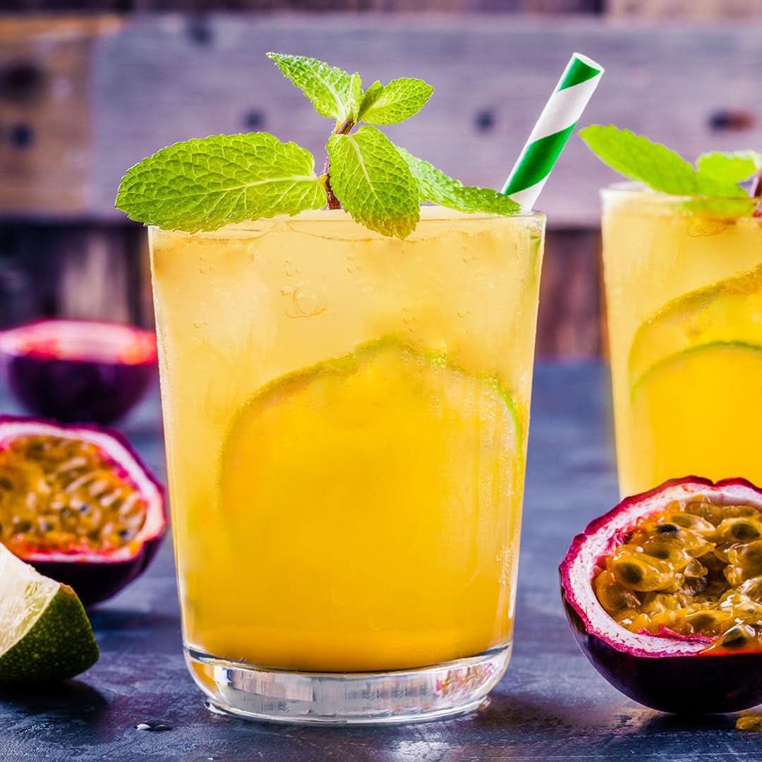 Rauch Happy Day Maracuja | Sok C-vitaminnal | Egzotikus varázslat és intenzív aroma | 6X 1 literes, Tetra Prisma Alkoholmentes italok Naty Shop