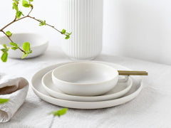 CreaTable, 33065, seria Uno alb-gălbui, set de veselă cu 12 piese, set de farfurii din gresie, potrivit pentru mașina de spălat vase și cuptorul cu microunde, fabricat în Portugalia