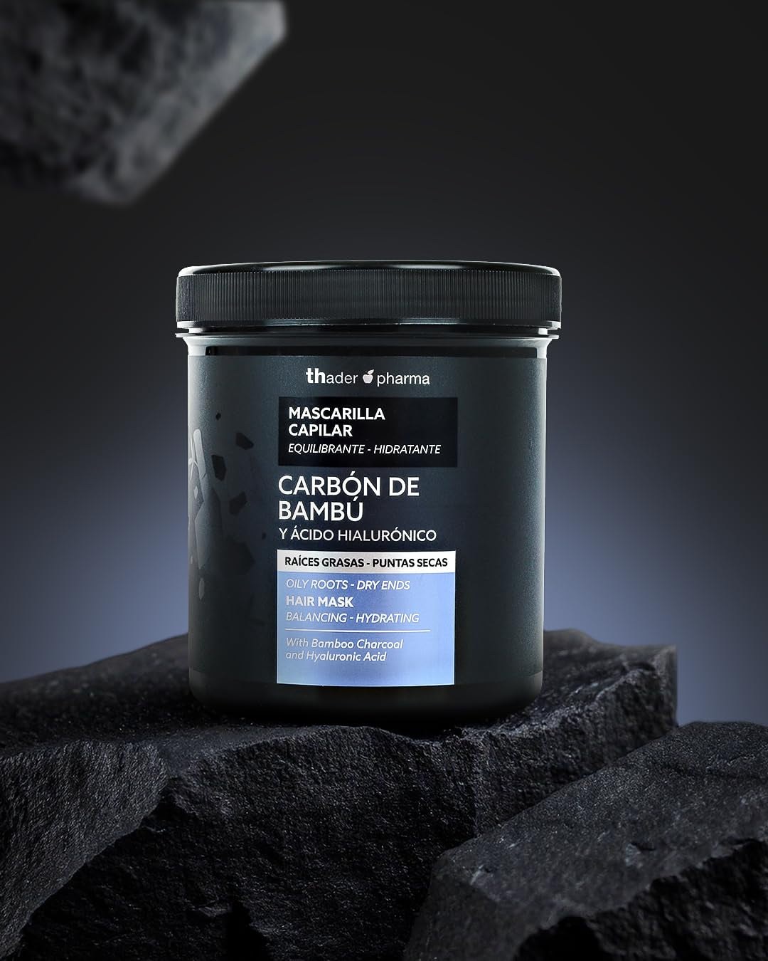 Thader Pharma Mască de păr echilibrantă cu cărbune de bambus și acid hialuronic - Ideal pentru rădăcini grase și vârfuri uscate, 700 ml Masca de par Naty Shop