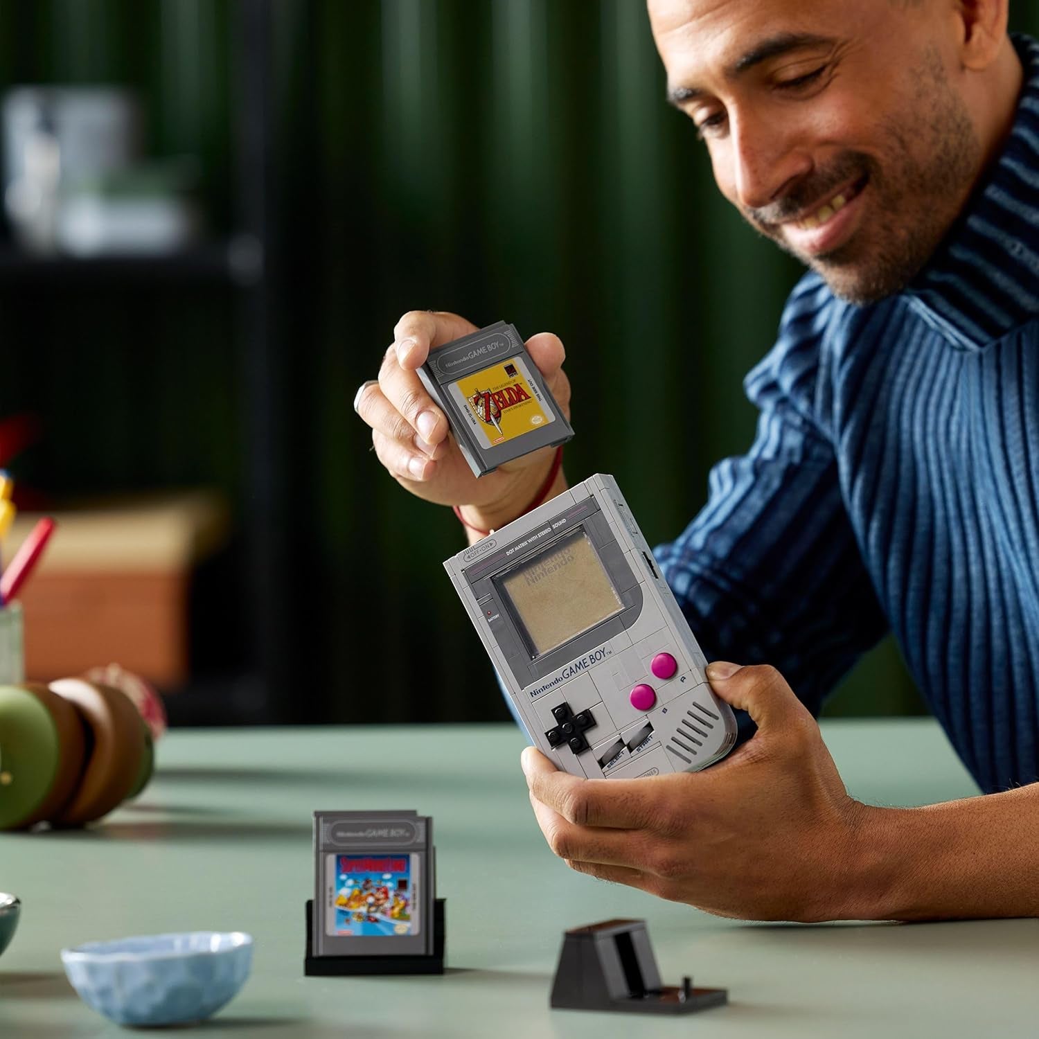 LEGO Super Mario Game Boy - Modellbau für Erwachsene - Nintendo Modell mit 2 Spielmodulen incl. Zelda sowie Ständer – Retro ajándék Apák napjára játékrajongóknak – 72046
