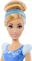 Mattel DISNEY Princess Hamupipőke mozgatható baba csillogó ruhával, levehető cipőkkel és tiarával, fésülhető haj a fodrászathoz, 3 éves kortól, HLW06 Naty Shop babák