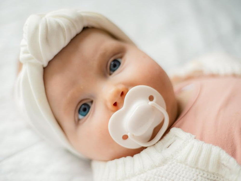 Suzete Tommee Tippee Cherry Latex 0-6 luni, pachet de 2, suzete cu pungă din latex 100% natural