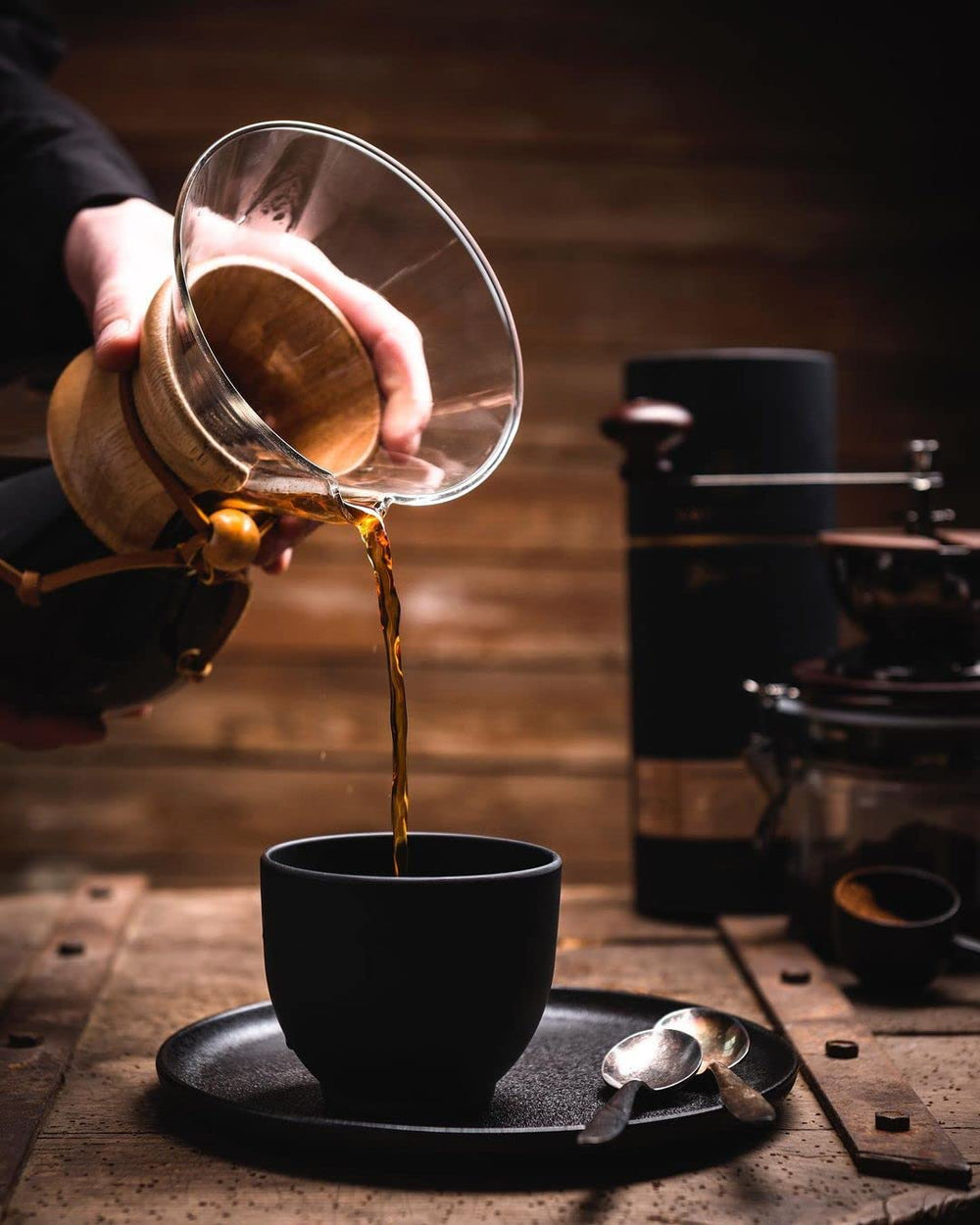 Espresso Nr. 10 de la Coffee858 - Amestec de espresso puternic și picant, format din 70% boabe Arabica din Brazilia și 30% Robusta - Ambalaj de înaltă calitate (320g) - Cadou original