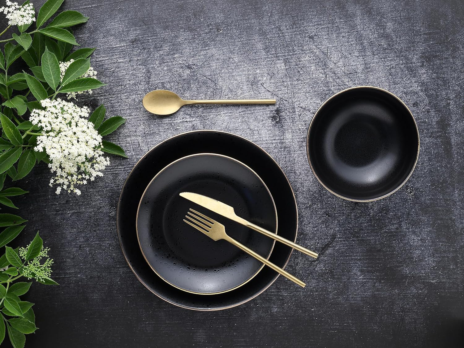 Creatable, 22707, Serie Industrial Gold BLACK, 12-Teiliges Geschirrset, Teller Set Aus Steinzeug, Spülmaschinen- Und Mikrowellengeeignet, Qualitätsproduktion Seturi vesela masa Naty Shop