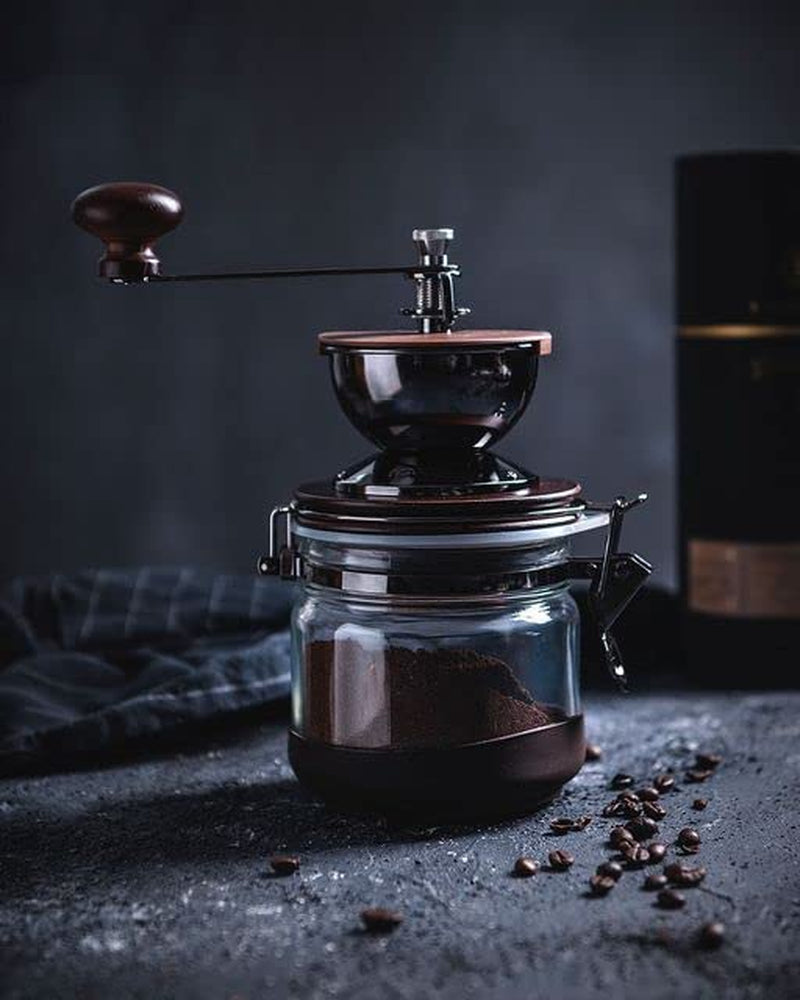 Espresso Nr. 5 - Amestec Arabica de la coffee858 (320g). Amestec pur de Arabica din Brazilia 45%, Honduras 20%, Guatemala 20% și Etiopia 15%.