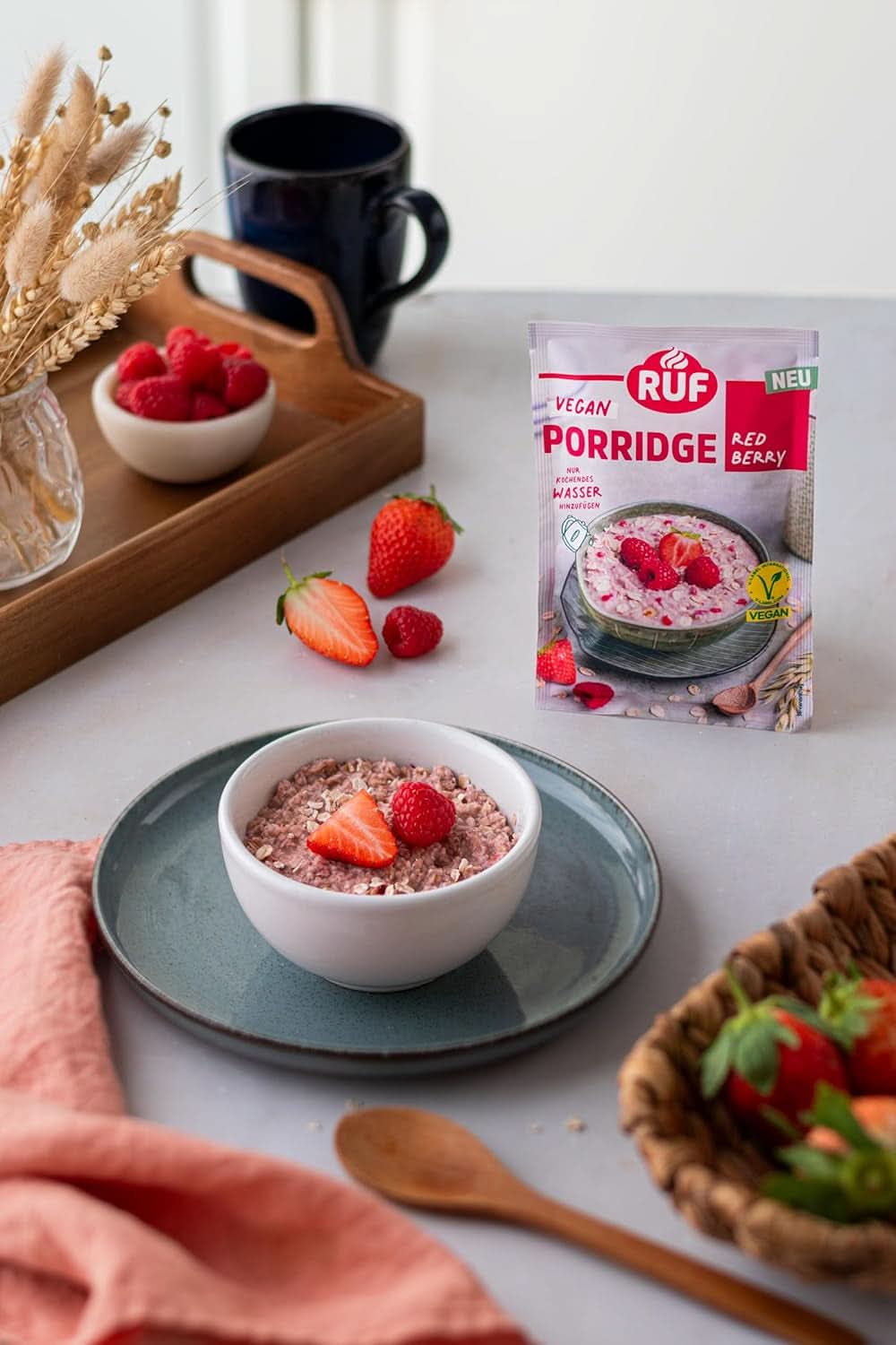 RUF Vegan Porridge Red Berry Oats, Porridge cu căpșuni și zmeură, 60 grame Cereale Naty Shop