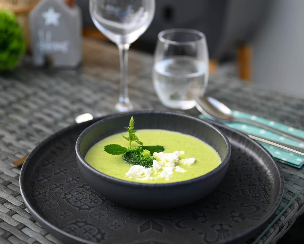 MÄSER 934064 Serie Tiles Modernes Vintage Geschirr Set Für 2 Personen in Maurischem Design Mit Mattglasur, 8-Teiliges Tafelservice Mit Tellern Und Schalen Aus Hochwertiger Keramik, Steinzeug, Schwarz Seturi vesela masa Naty Shop