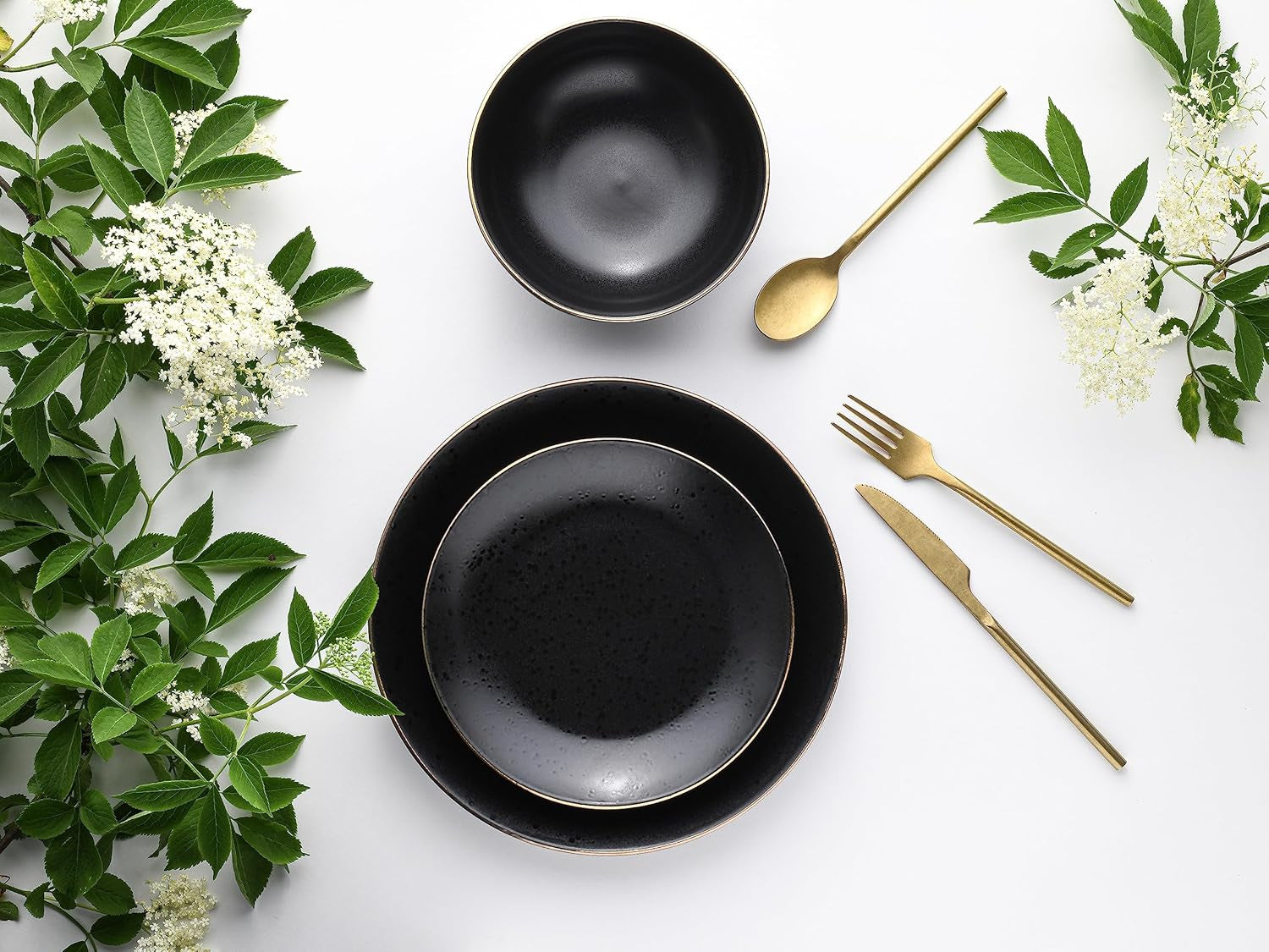 Creatable, 22707, Serie Industrial Gold BLACK, 12-Teiliges Geschirrset, Teller Set Aus Steinzeug, Spülmaschinen- Und Mikrowellengeeignet, Qualitätsproduktion Seturi vesela masa Naty Shop