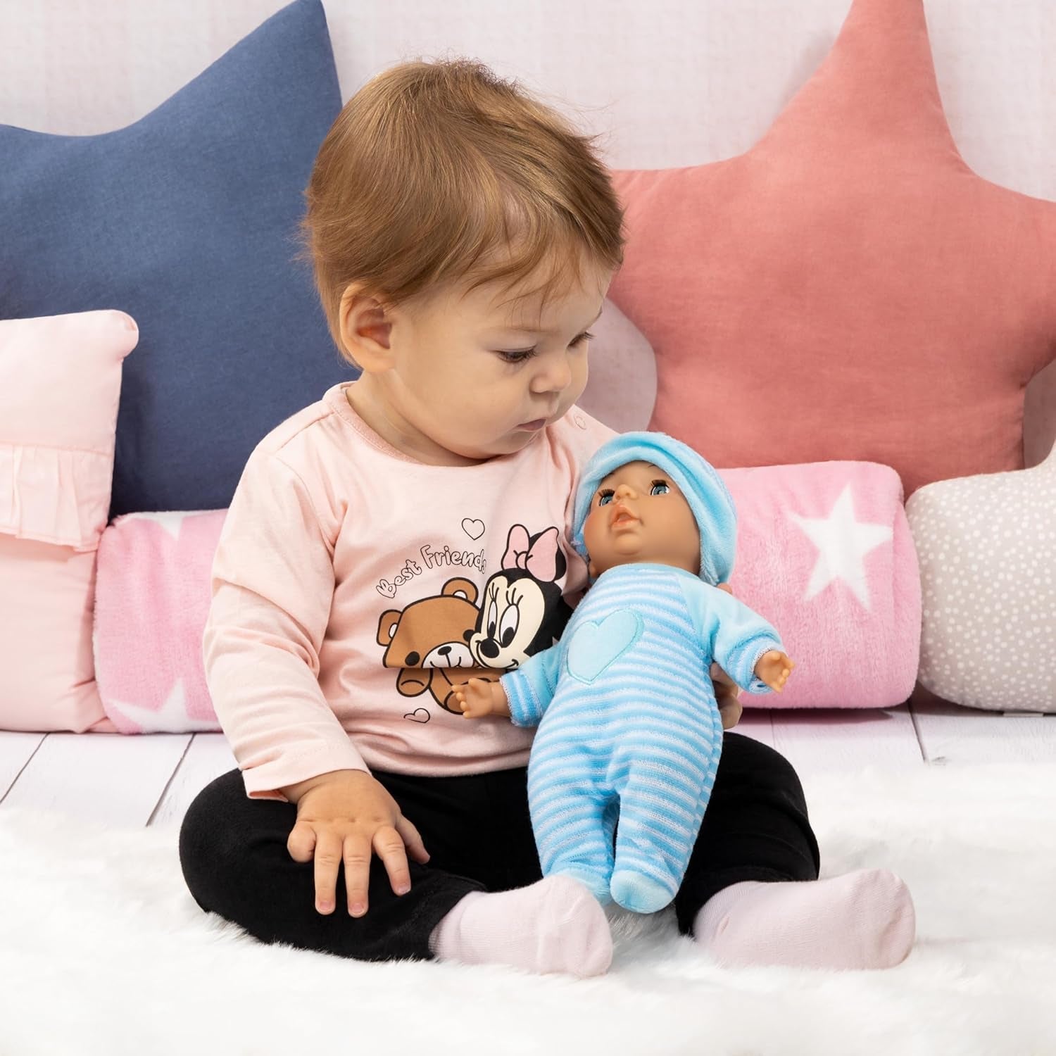 Bayer Design 92802AU Primul Meu Bebeluș 28cm, Păpușă Bebeluș, Păpușă cu Corp Moale și Ochi Dormitori, Foarte La îndemână, Ținută Drăguță, Albastră cu Inimă
