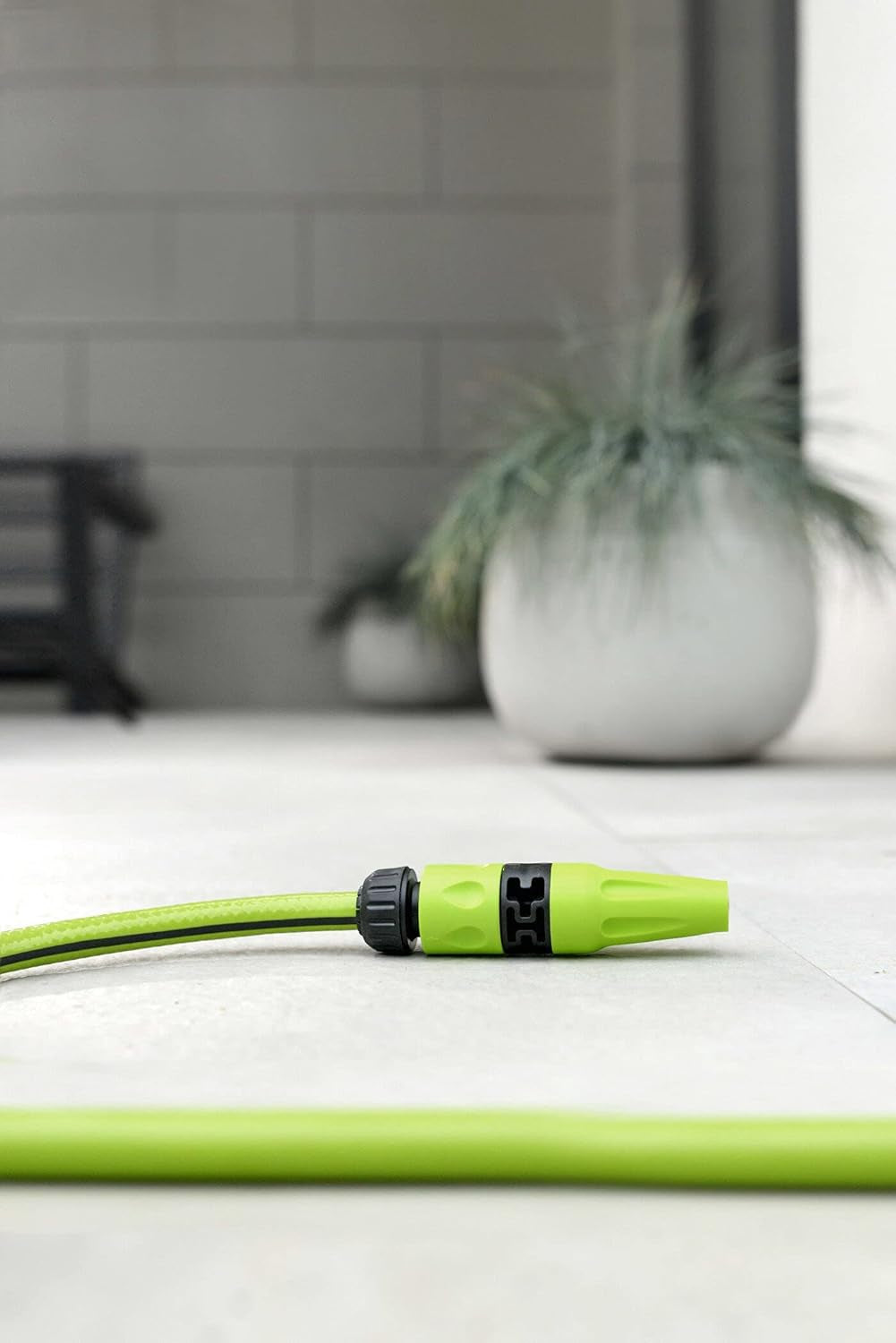 Furtun de grădină Cellfast QUATTRO, durabil, ușor, cu 4 straturi, rezistent la UV, furtun din fire, împletitură încrucișată, 20 bar, 3/4" 15m, 10-074