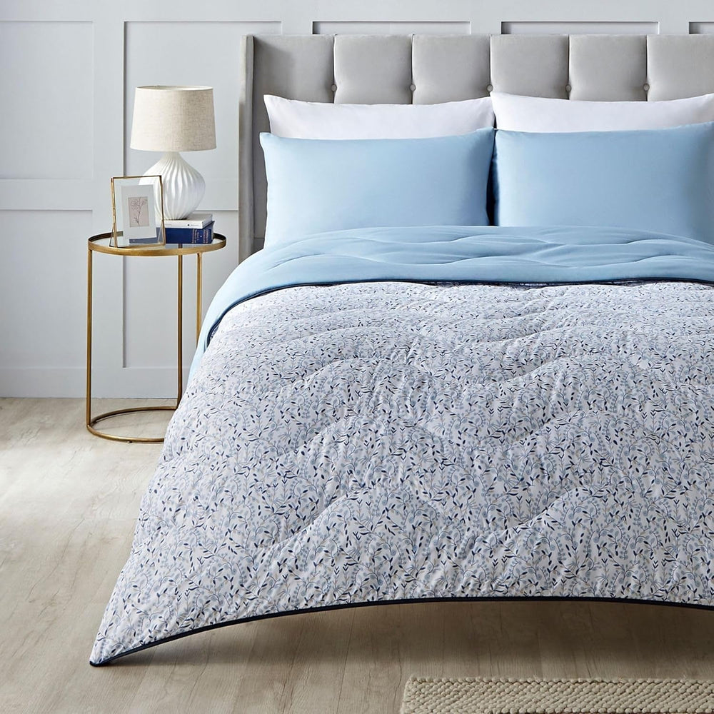 Night Lark Coverless Duvet Super King 6 Tog Spring Summer - Blue Garden Cuvertură super moale, confortabilă și ușoară, lavabilă la mașină și uscare rapidă, set de perne All-In-One, reversibil Plapumi si pilote Naty Shop Albastru Super King