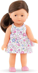 Corolle 9000240020 - Romy brunett Les Trends Mini Corolline 20 cm, francia baba bájjal és vanília illattal, 20 cm