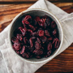 Seeberger áfonya, félbevágott kanadai áfonya, gyümölcsös és édes, 13 x 125 gramm Naty Shop dehidratált termékek