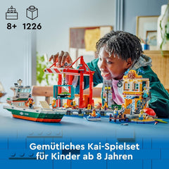 LEGO City kikötő teherhajóval, építőjátékkal fiúknak és lányoknak 8 éves kortól, ajándékötlet gyerekeknek, konténerdaru, játékhajó és 8 minifigura 60422 Építőkészlet Besuche den LEGO-Store