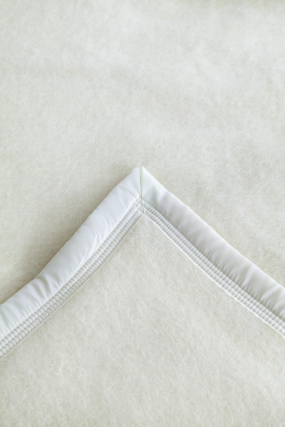 Toison D'Or Volta takaró, natúr, 180 cm X 240 cm Paplanok és paplanok Naty Shop