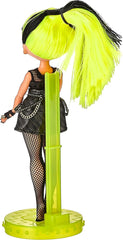 L.O.L. Meglepetés! OMG Remix Rock BHAD GIRL Modepuppe mit 15 Überraschungen - mit Schlagzeug, Outfit, Schuhen, Bürste, Puppenständer, Songtext-Magazin & Plattenspieler-Paket - Für Mädchen ab 4+ Jahren