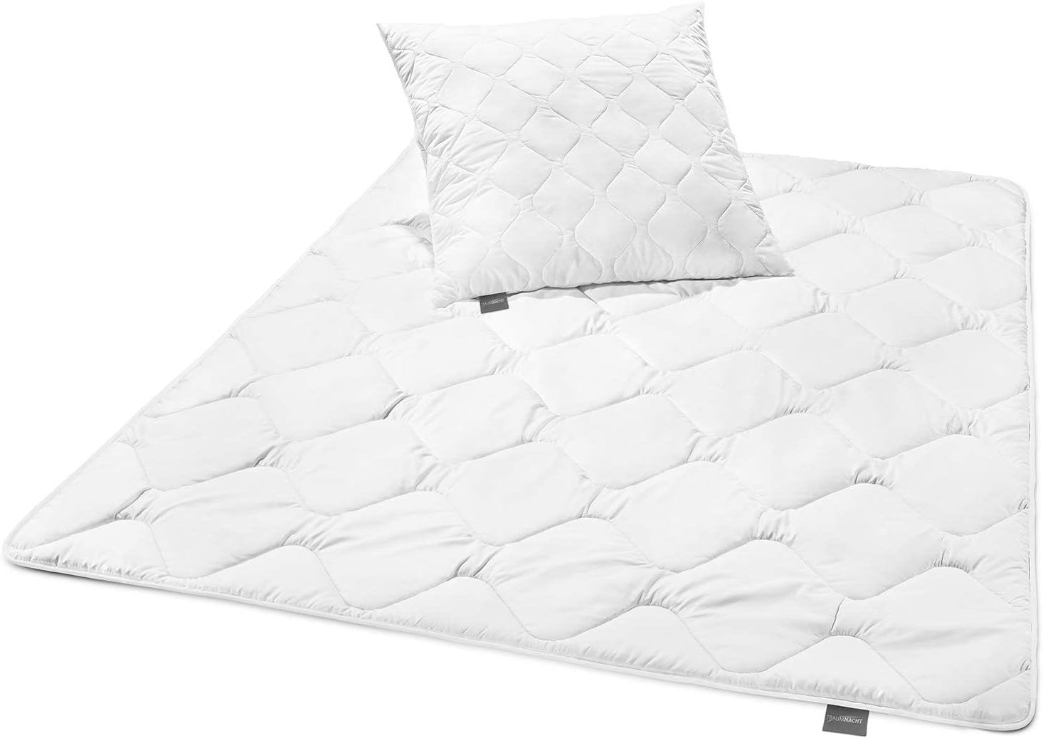 Traumnacht Cosy - Ágygarnitúra 4 évszak, 1 x osztott paplan 135 x 200 szett és 1 x párna 80 x 80 cm, Ã-ko Tex tanúsítvánnyal, fehér, Németországban kifejlesztett, (2 db-os csomag) Paplanok és paplanok Naty Shop All Seasons Mono X Paplan 2010